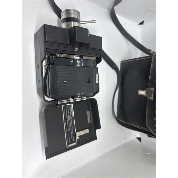 BELL & HOWELL ZOOM Reflex Vintage 8mm Movie Film Camera f/1.8 Lens - Picture 8 of 9